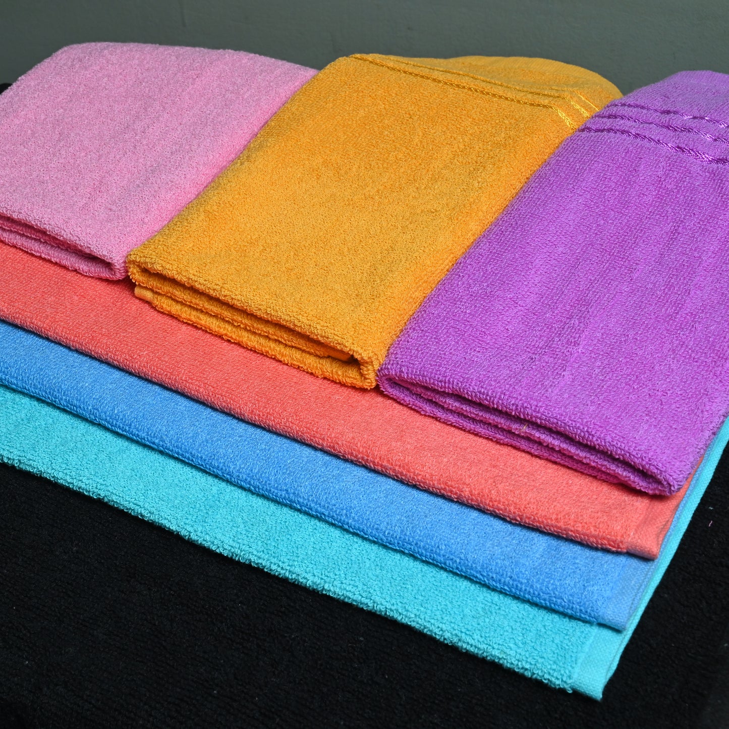 Vibrant Color Hand Towel 14x21 inch Pack of 1